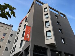 Ibis Annecy Cran Gevrier Hotel