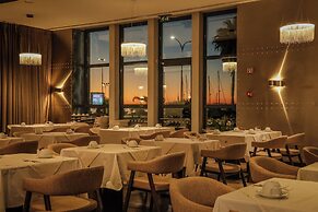 Real Marina Hotel & Spa