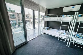 Nomads Queenstown Backpackers