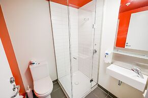 Nomads Queenstown Backpackers