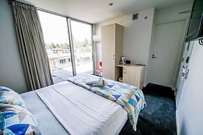 Nomads Queenstown Backpackers