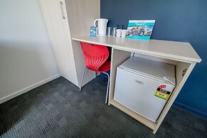 Nomads Queenstown Backpackers