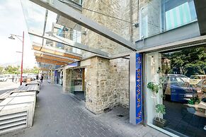 Nomads Queenstown Backpackers