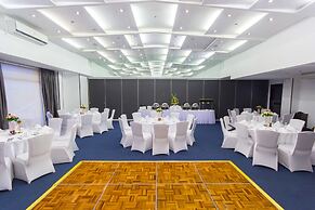 Microtel by Wyndham Mall of Asia