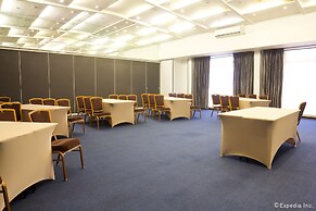 Microtel by Wyndham Mall of Asia