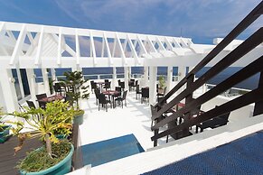 Microtel by Wyndham Mall of Asia