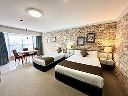 Airport Motel Sir Francis Drake