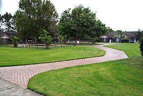 Airport Motel Sir Francis Drake