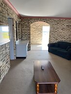 Airport Motel Sir Francis Drake