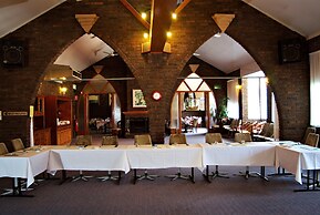 Airport Motel Sir Francis Drake