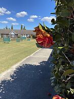 Airport Motel Sir Francis Drake