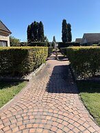 Airport Motel Sir Francis Drake