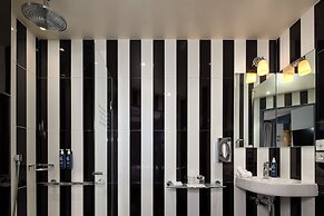 Les Plumes Hôtel Paris