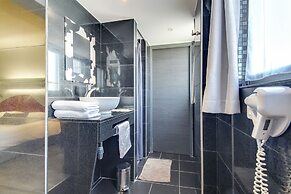 Brit Hotel Porte d’Espagne