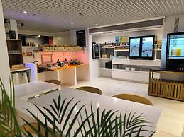 Brit Hotel Porte d’Espagne