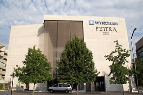 Wyndham Santiago Pettra