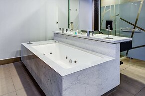 Wyndham Santiago Pettra