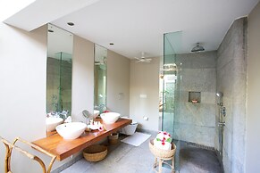 Neeleshwar Hermitage