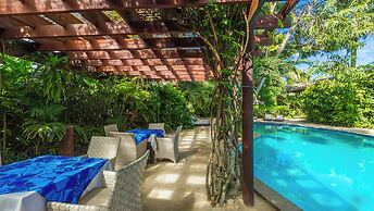 Sanctuary Rarotonga-On the beach - Adults Only