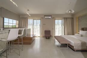 Balcony Hotel - Adults Only