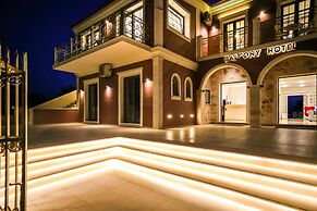 Balcony Hotel - Adults Only