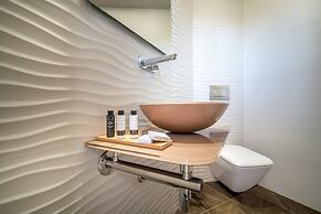 Balcony Hotel - Adults Only