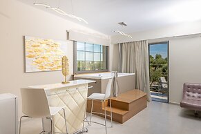 Balcony Hotel - Adults Only