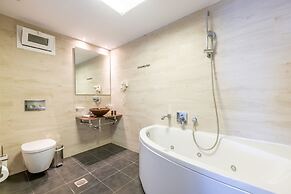 Balcony Hotel - Adults Only