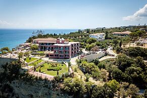 Balcony Hotel - Adults Only