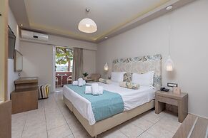 Balcony Hotel - Adults Only