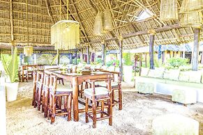 Breezes Beach Club & Spa – Half Board