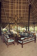 Breezes Beach Club & Spa – Half Board