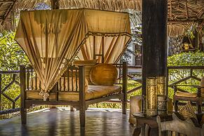 Breezes Beach Club & Spa – Half Board