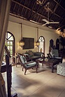 Breezes Beach Club & Spa – Half Board