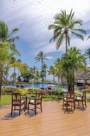 Breezes Beach Club & Spa – Half Board