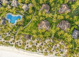 Breezes Beach Club & Spa – Half Board