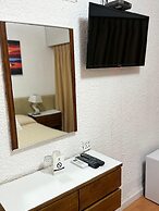 Shelton Hotel