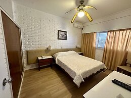 Shelton Hotel