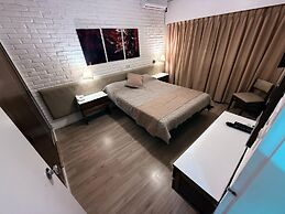Shelton Hotel