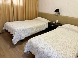 Shelton Hotel