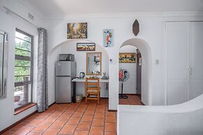Beachcomber Bay - Guest House