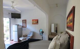 Beachcomber Bay - Guest House