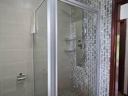 Beachcomber Bay - Guest House