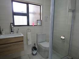 Beachcomber Bay - Guest House