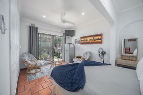 Beachcomber Bay - Guest House