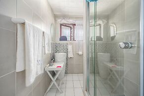Beachcomber Bay - Guest House