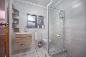 Beachcomber Bay - Guest House