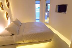 La Perla Villas and Suites - Adults Only