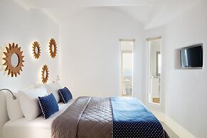 La Perla Villas and Suites - Adults Only