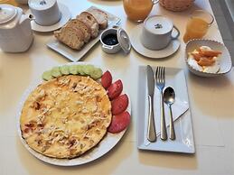 Blue Harmony Apartments